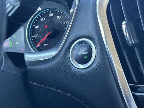 Certified 2021 Chevrolet Traverse Premier w/ Redline Edition FWD image 12
