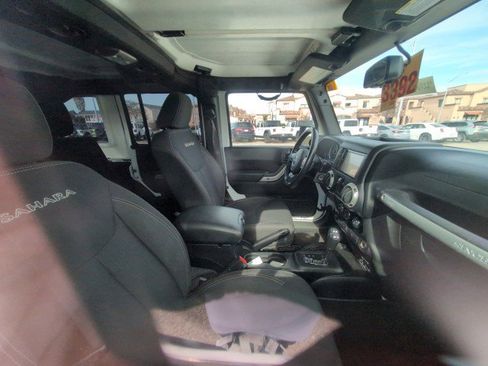 Used 2018 Jeep Wrangler Unlimited Sahara image 4