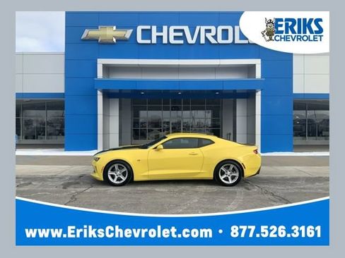 Used 2018 Chevrolet Camaro LT image 1