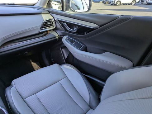 Used 2022 Subaru Outback Limited image 14
