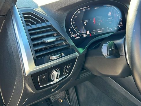 Used 2020 BMW X3 xDrive30e w/ Premium Package image 9