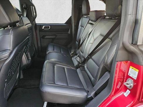 New 2025 Ford Bronco Badlands image 12