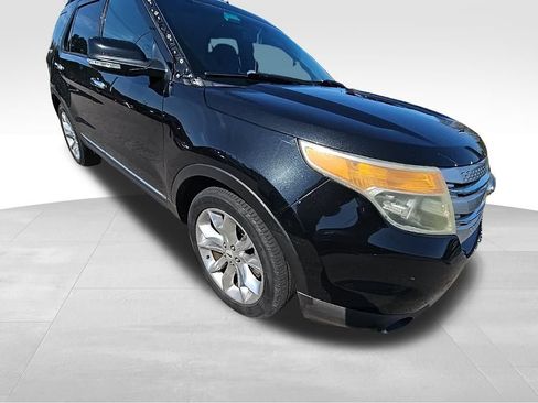 Used 2014 Ford Explorer XLT w/ Equipment Group 202A image 40