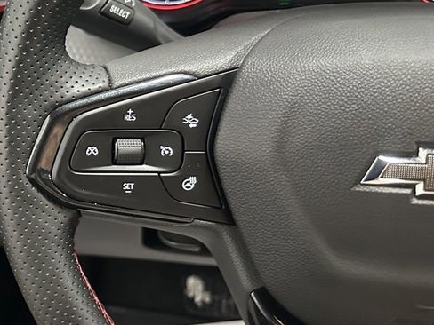 Certified 2025 Chevrolet Trax RS w/ Sunroof Package image 12