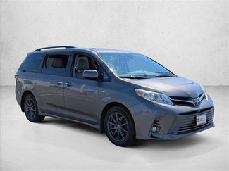 Used 2020 Toyota Sienna XLE Premium AWD/4WD video 3