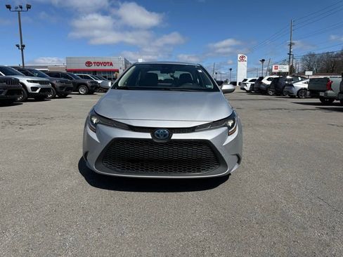 Used 2022 Toyota Corolla LE image 2