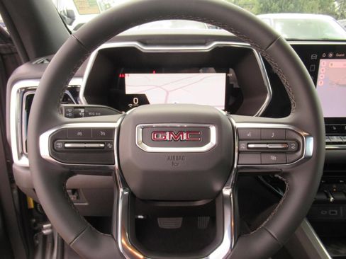 New 2026 GMC Canyon Elevation w/ Convenience Package RWD image 22