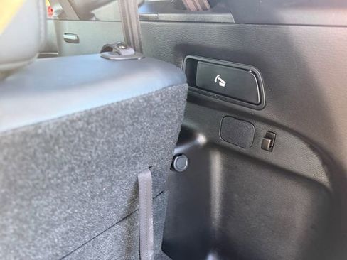 Used 2024 Mitsubishi Outlander SE Black Edition image 34