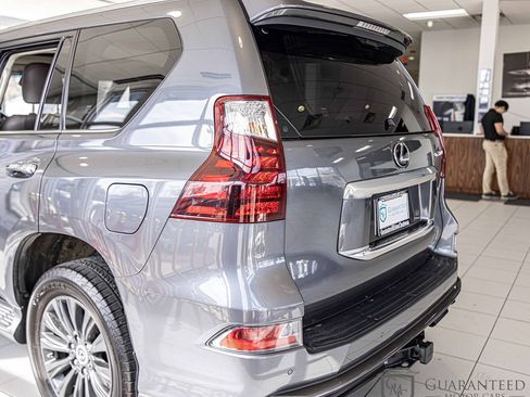 Used 2020 Lexus GX 460 Premium image 12