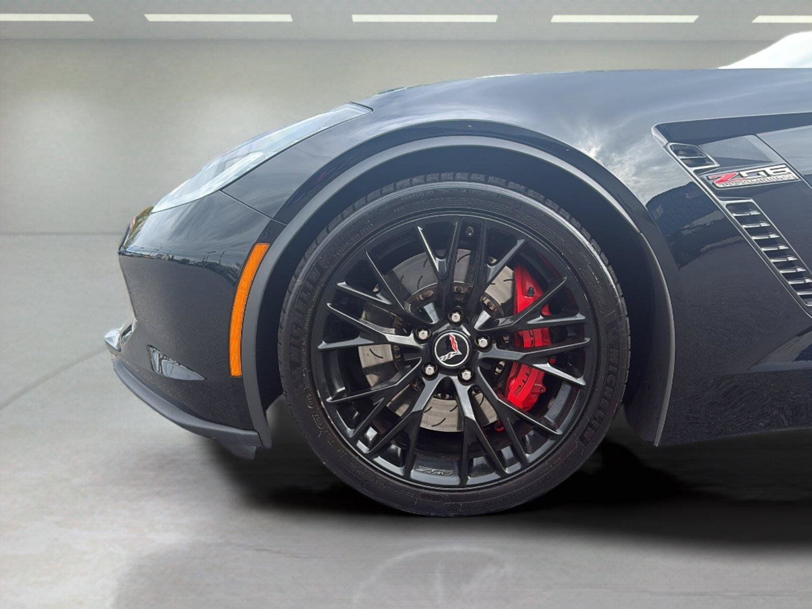 Used 2015 Chevrolet Corvette Z06 w/ 3LZ Preferred Equipment Group RWD image 49