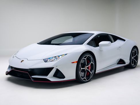 Used 2020 Lamborghini Huracan EVO image 7