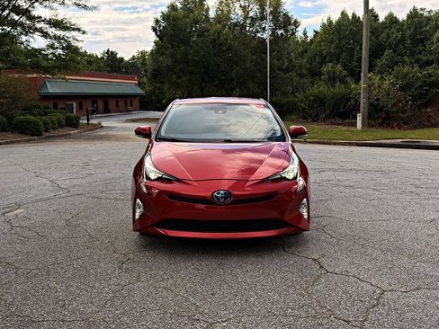 Used 2016 Toyota Prius Three Touring FWD image 2