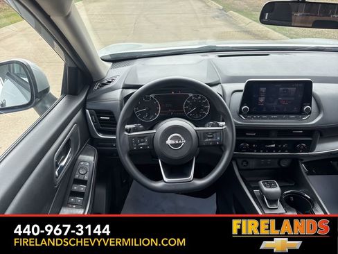 Used 2024 Nissan Rogue SV image 42