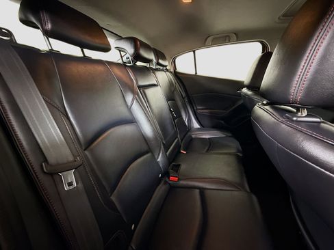 Used 2016 MAZDA MAZDA3 i Grand Touring image 28