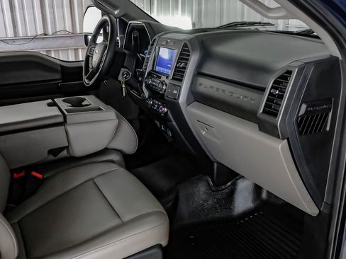 Used 2020 Ford F250 XL w/ STX Appearance Package image 13