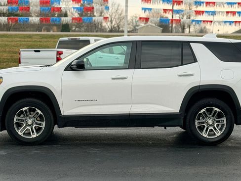 Used 2025 GMC Terrain Elevation image 8