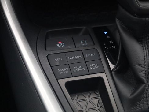 Used 2024 Toyota RAV4 XLE w/ Convenience Package AWD/4WD image 17