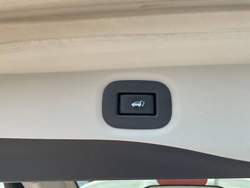 Used 2016 Nissan Rogue SL FWD image 31