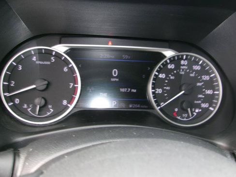 Used 2025 Nissan Sentra SV FWD image 14