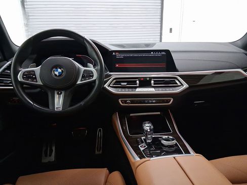 Used 2023 BMW X5 M50i w/ Executive Package image 4