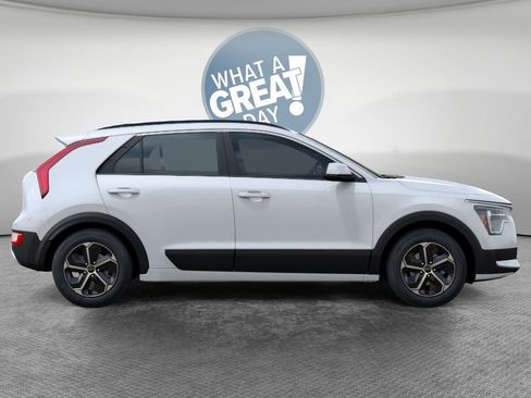 New 2026 Kia Niro LX FWD image 7