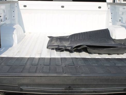 Used 2025 GMC Sierra 1500 Elevation w/ Preferred Package AWD/4WD image 17