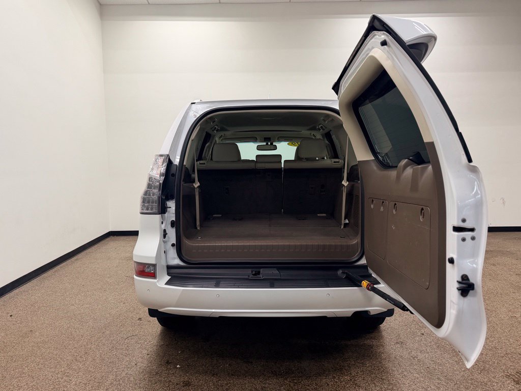Used 2019 Lexus GX 460 Premium w/ Premium Package AWD/4WD image 6