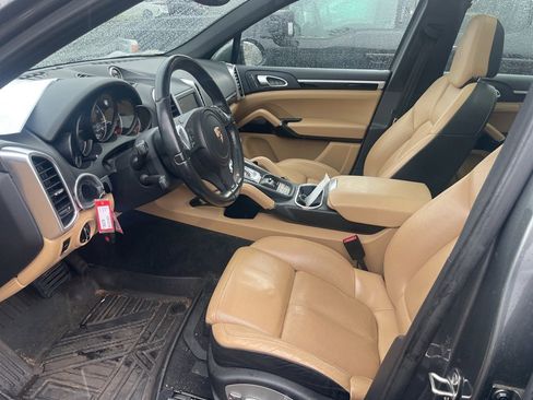 Used 2014 Porsche Cayenne image 7