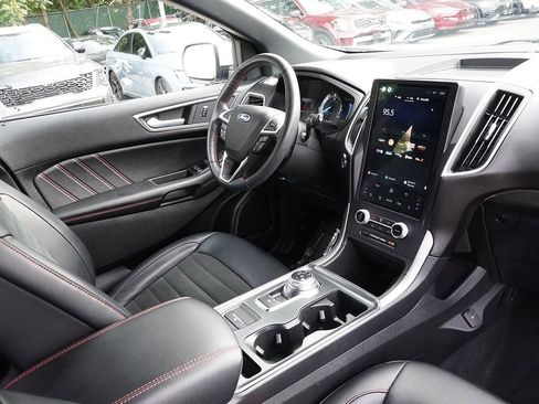 Used 2022 Ford Edge ST-Line image 30