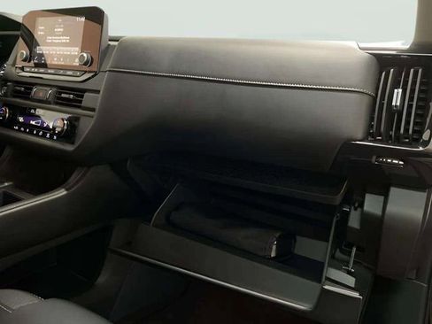 Used 2023 Nissan Pathfinder S AWD/4WD image 90