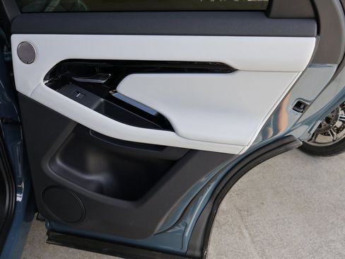 New 2026 Land Rover Range Rover Evoque Dynamic SE image 30