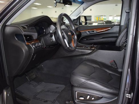 Used 2018 Cadillac Escalade Premium Luxury image 23