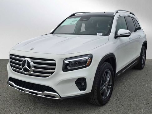 New 2026 Mercedes-Benz GLB 250 4MATIC image 7