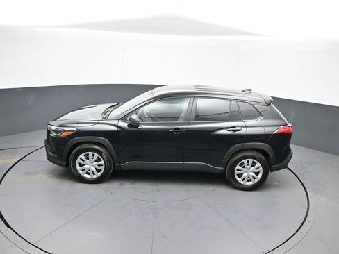 Certified 2025 Toyota Corolla Cross L image 40