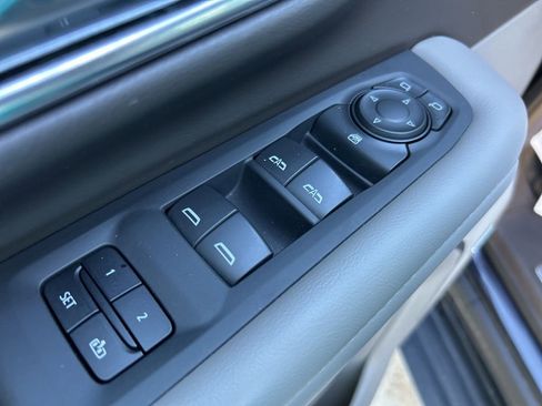 Used 2023 Chevrolet Tahoe LT image 17