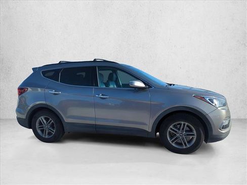 Used 2017 Hyundai Santa Fe Sport w/ 2.4L Tech Package 04 AWD/4WD image 4