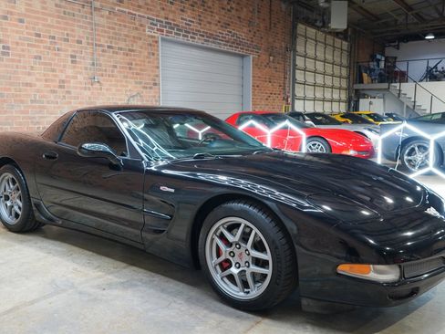 Used 2003 Chevrolet Corvette Z06 w/ Memory Package, 3 Drivers RWD image 2