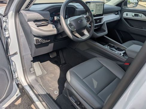 New 2026 Ford Explorer Active AWD/4WD image 10