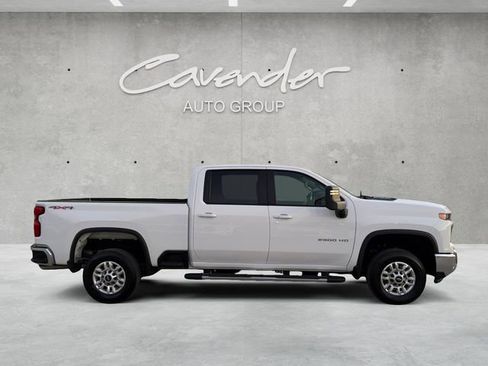 Used 2025 Chevrolet Silverado 2500 LT w/ Convenience Package image 17