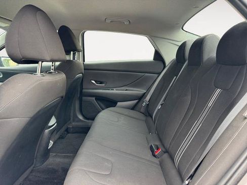 Used 2024 Hyundai Elantra SEL FWD image 13