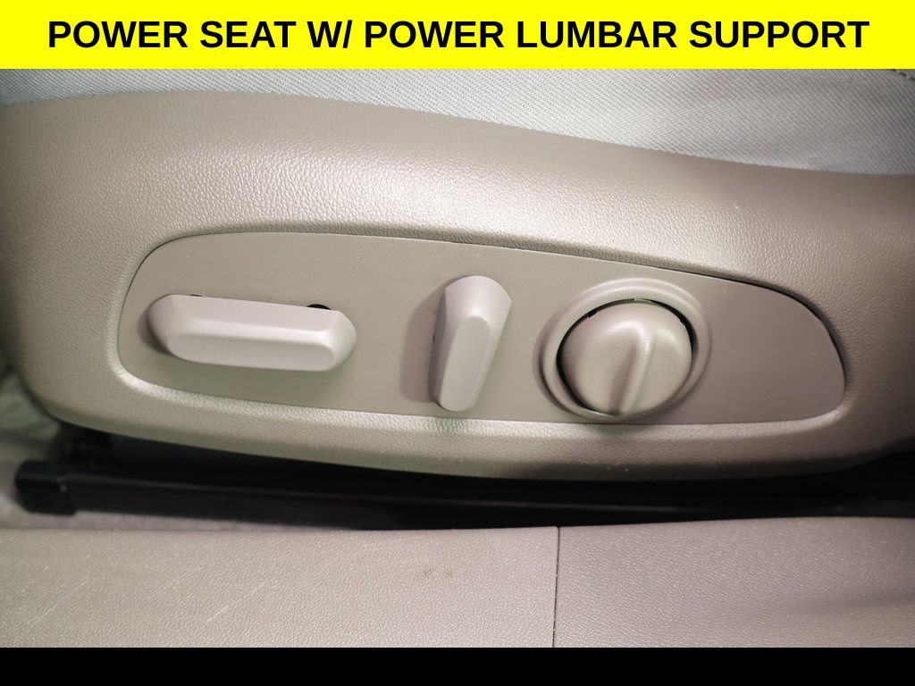 Used 2025 Chevrolet Malibu LT FWD image 6