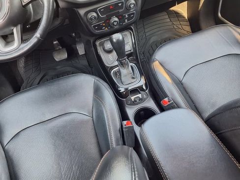 Used 2019 Jeep Compass Limited AWD/4WD image 11