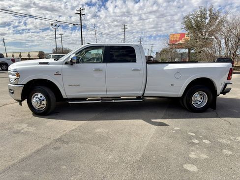 Used 2022 RAM 3500 Laramie image 2