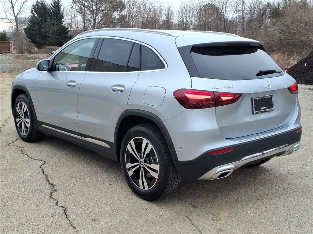 Used 2026 Mercedes-Benz GLA 250 4MATIC image 10
