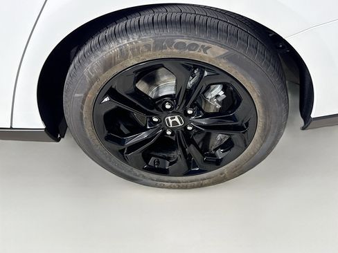 Used 2025 Honda Accord SE image 36