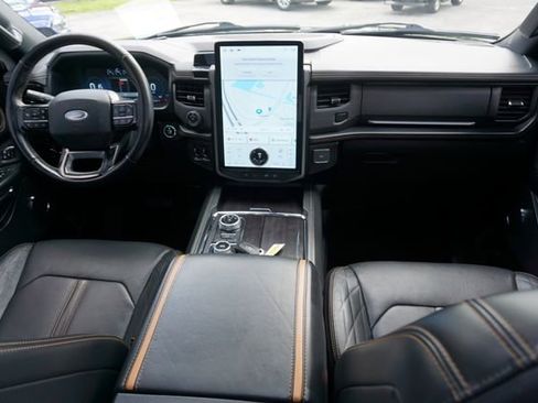 Certified 2023 Ford Expedition Platinum AWD/4WD image 6