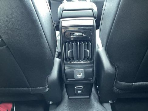 Used 2024 Jeep Compass Limited w/ Sun and Sound Group AWD/4WD image 21