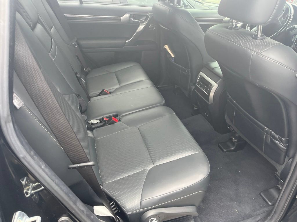 Used 2022 Lexus GX 460 Luxury w/ Accessory Package AWD/4WD image 8