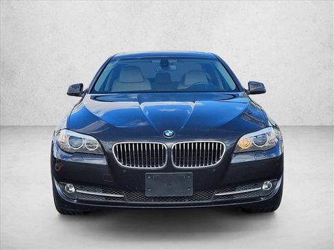Used 2011 BMW 528i Sedan image 2