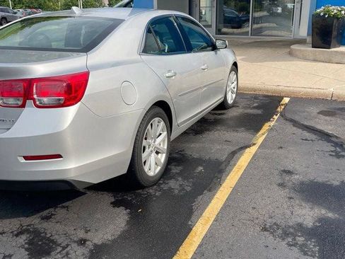 Used 2013 Chevrolet Malibu LT FWD image 3